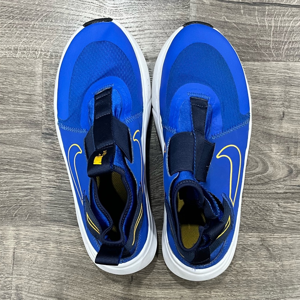 Big Boys Royal Blue Flex Runner Shoe Size 5.5